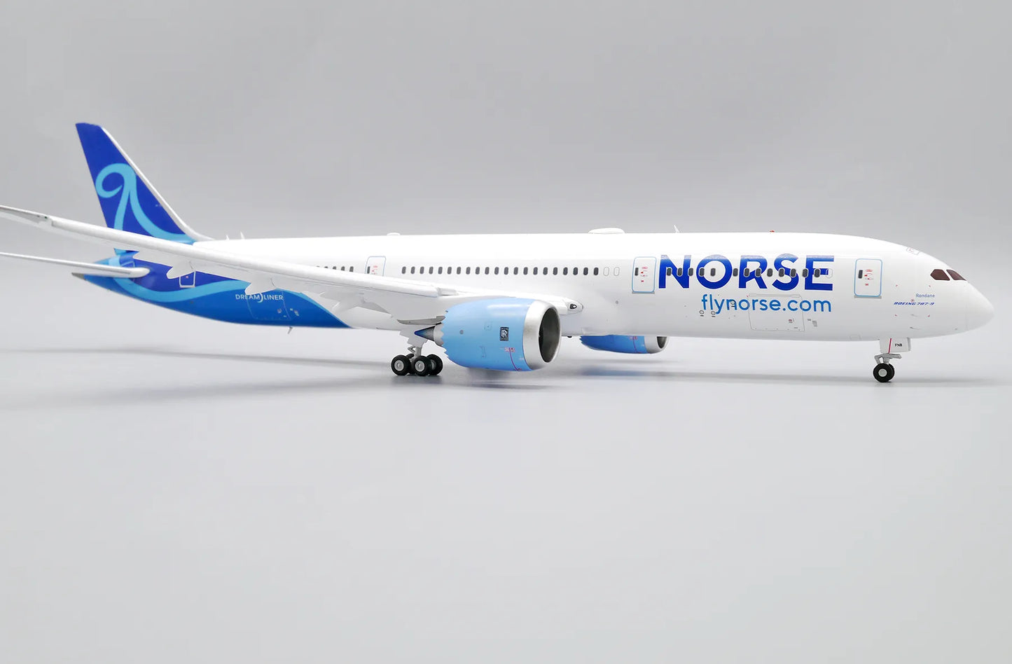 JC WINGS B787-9 DREAMLINER NORSE ATLANTIC AIRWAYS (FLAPS DOWN) REG: LN-FNB