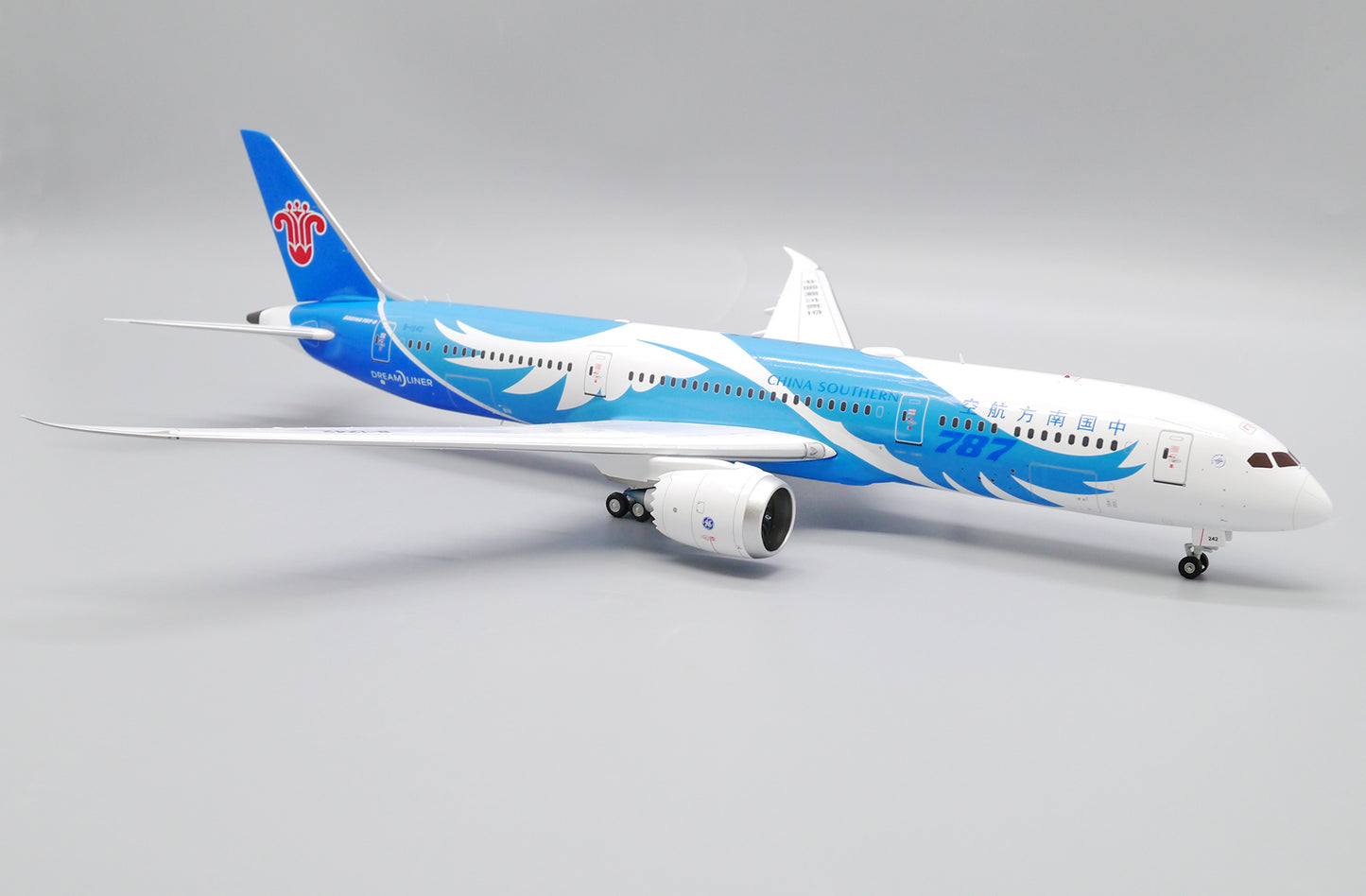 JC WINGS B787-9 DREAMLINER CHINA SOUTHERN AIRLINES "WINGS OF DREAM" REG: B-1242
