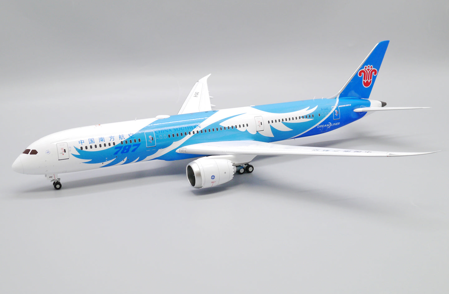 JC WINGS B787-9 DREAMLINER CHINA SOUTHERN AIRLINES "WINGS OF DREAM" REG: B-1242