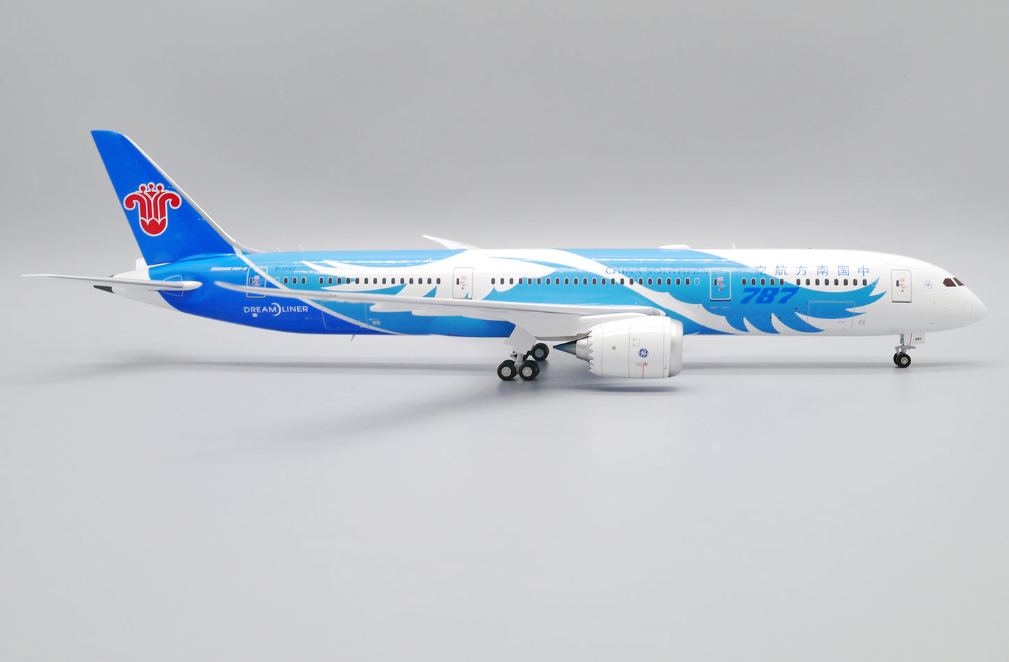 JC WINGS B787-9 DREAMLINER CHINA SOUTHERN AIRLINES "WINGS OF DREAM" REG: B-1242