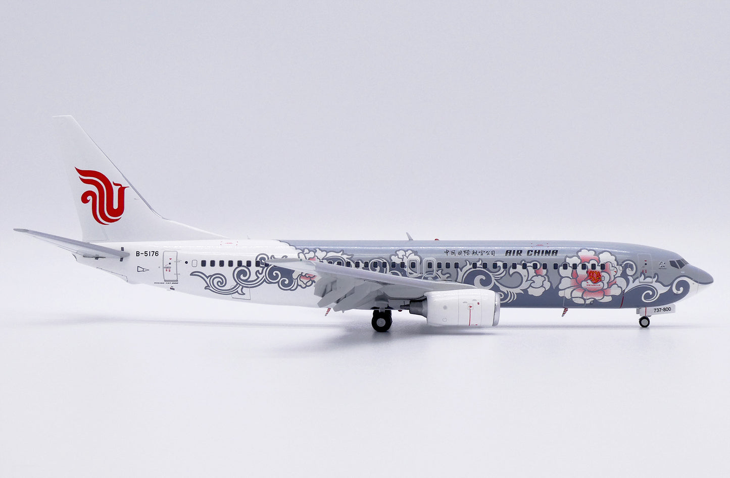 JC WINGS B737-800 AIR CHINA "SILVER PEONY" (FLAPS DOWN) REG: B-5176