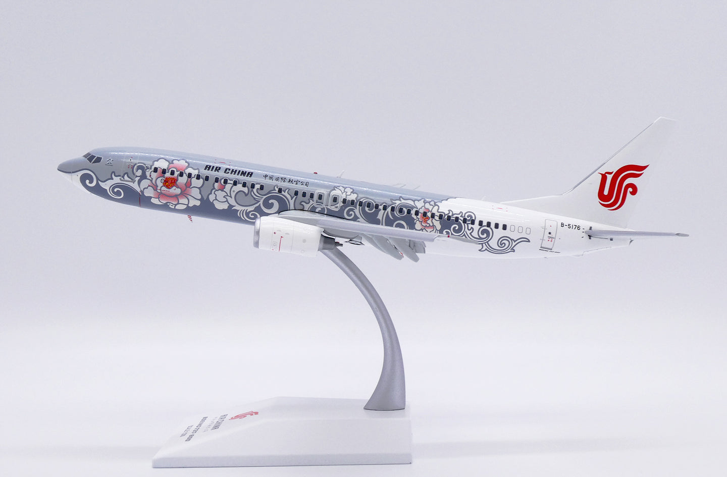 JC WINGS B737-800 AIR CHINA "SILVER PEONY" (FLAPS DOWN) REG: B-5176