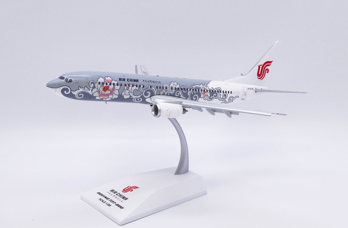 JC WINGS B737-800 AIR CHINA "SILVER PEONY" (FLAPS DOWN) REG: B-5176