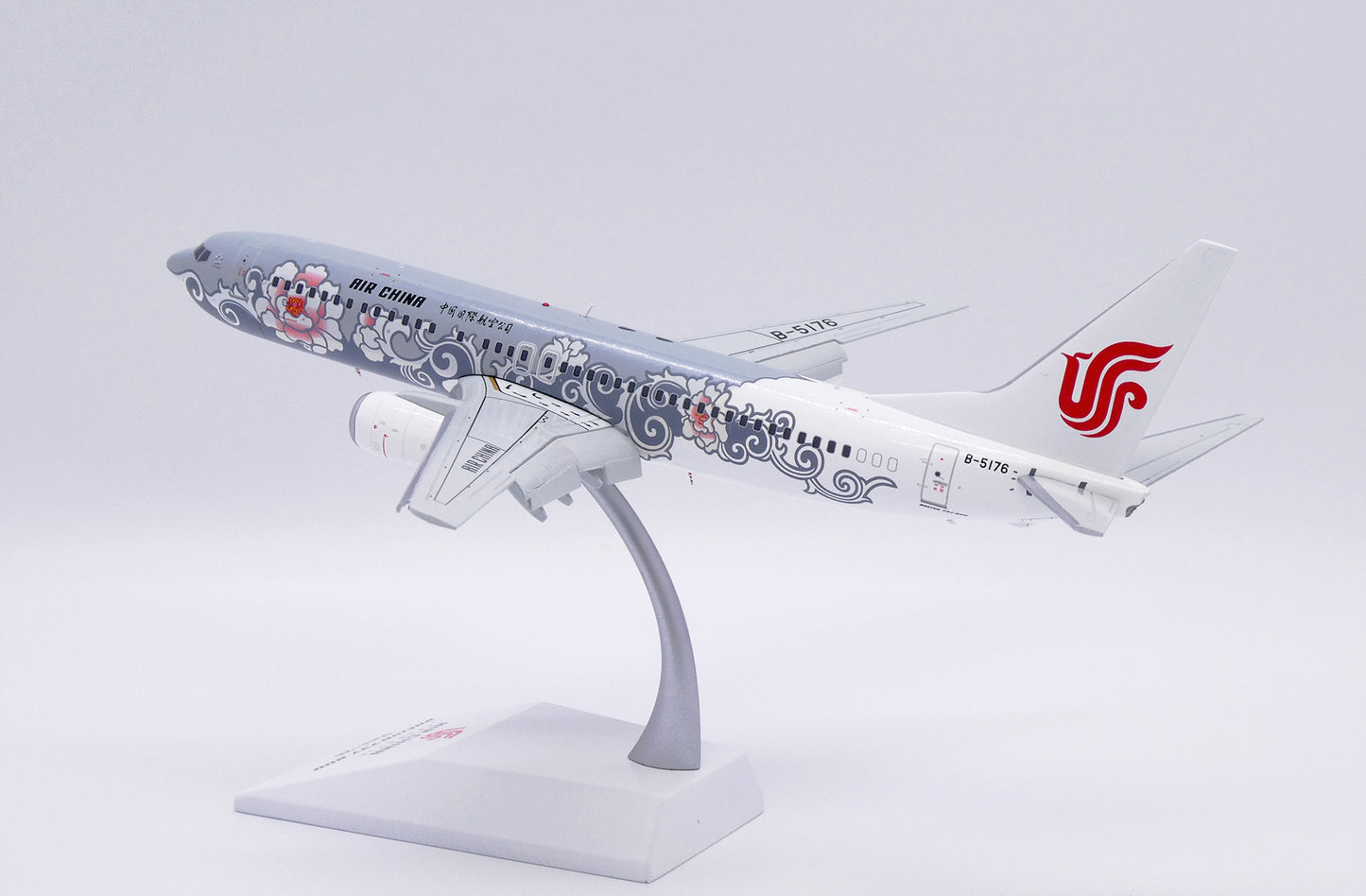 JC WINGS B737-800 AIR CHINA "SILVER PEONY" (FLAPS DOWN) REG: B-5176