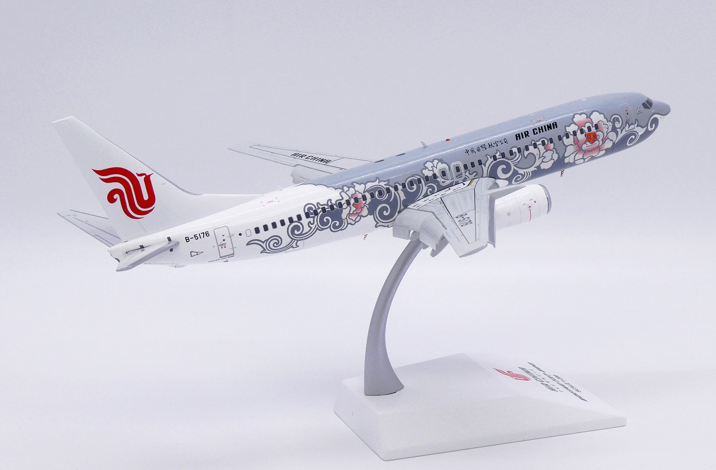 JC WINGS B737-800 AIR CHINA "SILVER PEONY" (FLAPS DOWN) REG: B-5176