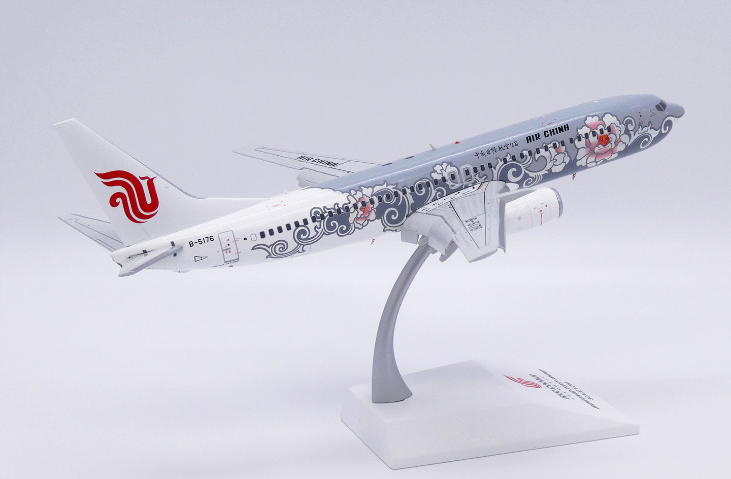 JC WINGS B737-800 AIR CHINA "SILVER PEONY" (FLAPS DOWN) REG: B-5176