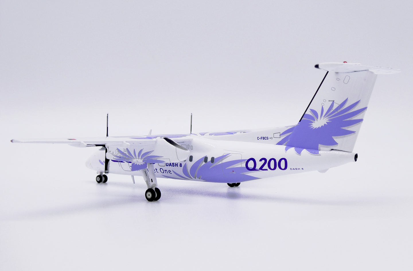 JC WINGS CANADA DASH 8-Q200 HOUSE COLOUR "THE QUIET ONE" REG: C-FBCS