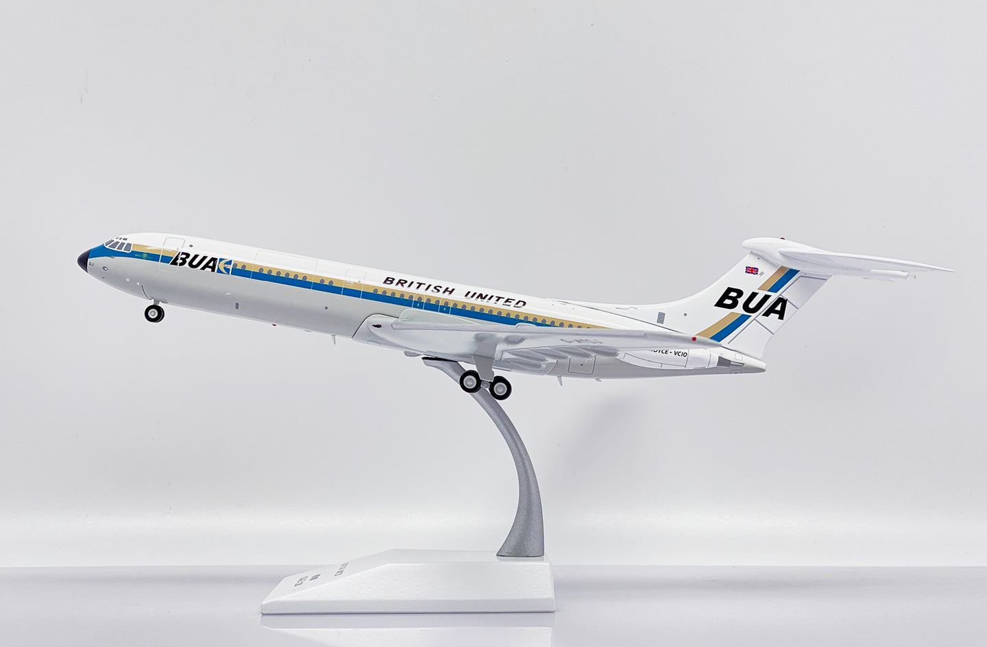 JC WINGS  VC10 SRS1103 BRITISH UNITED AIRWAYS REG: G-ATDJ
