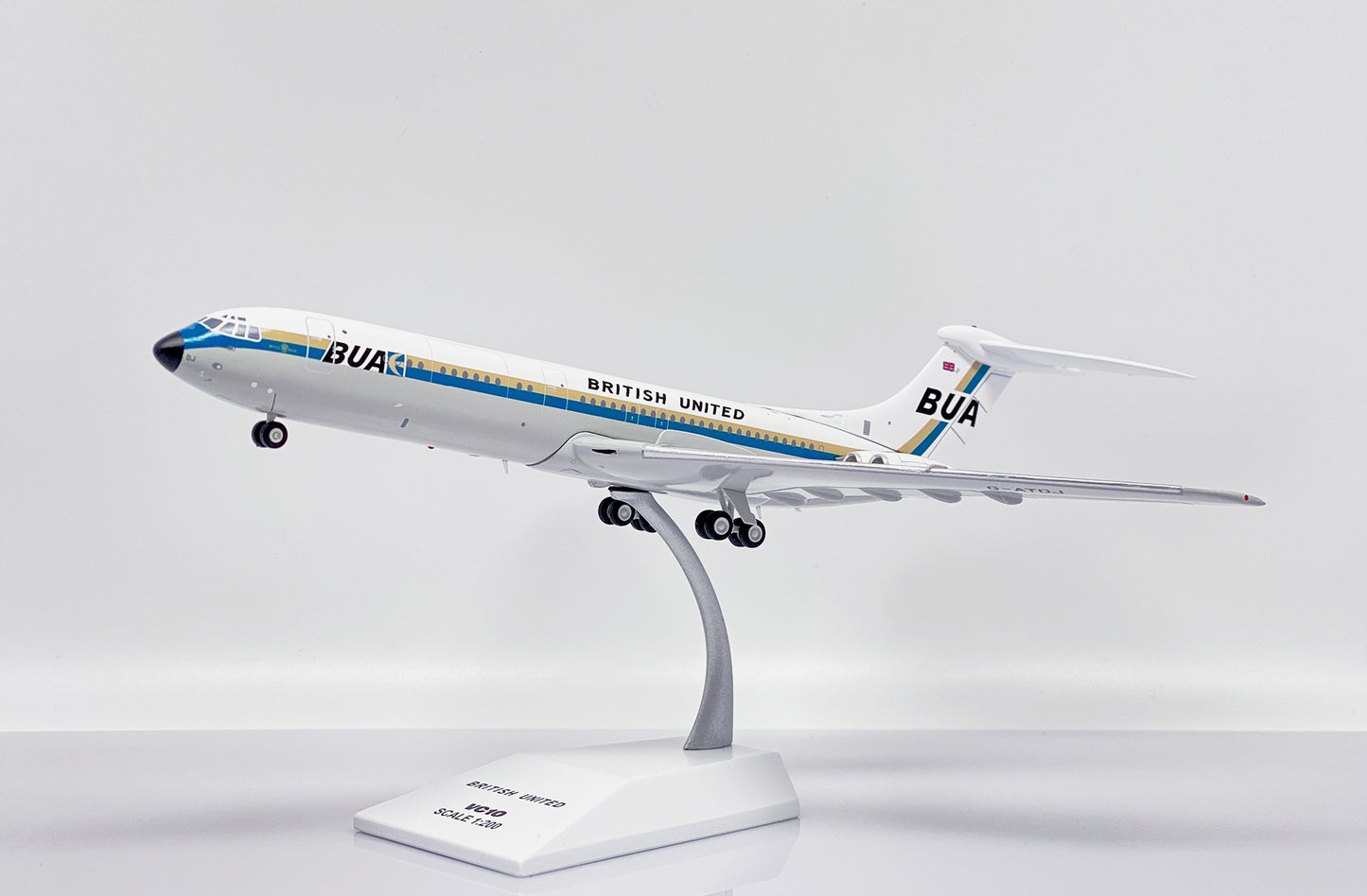 JC WINGS  VC10 SRS1103 BRITISH UNITED AIRWAYS REG: G-ATDJ