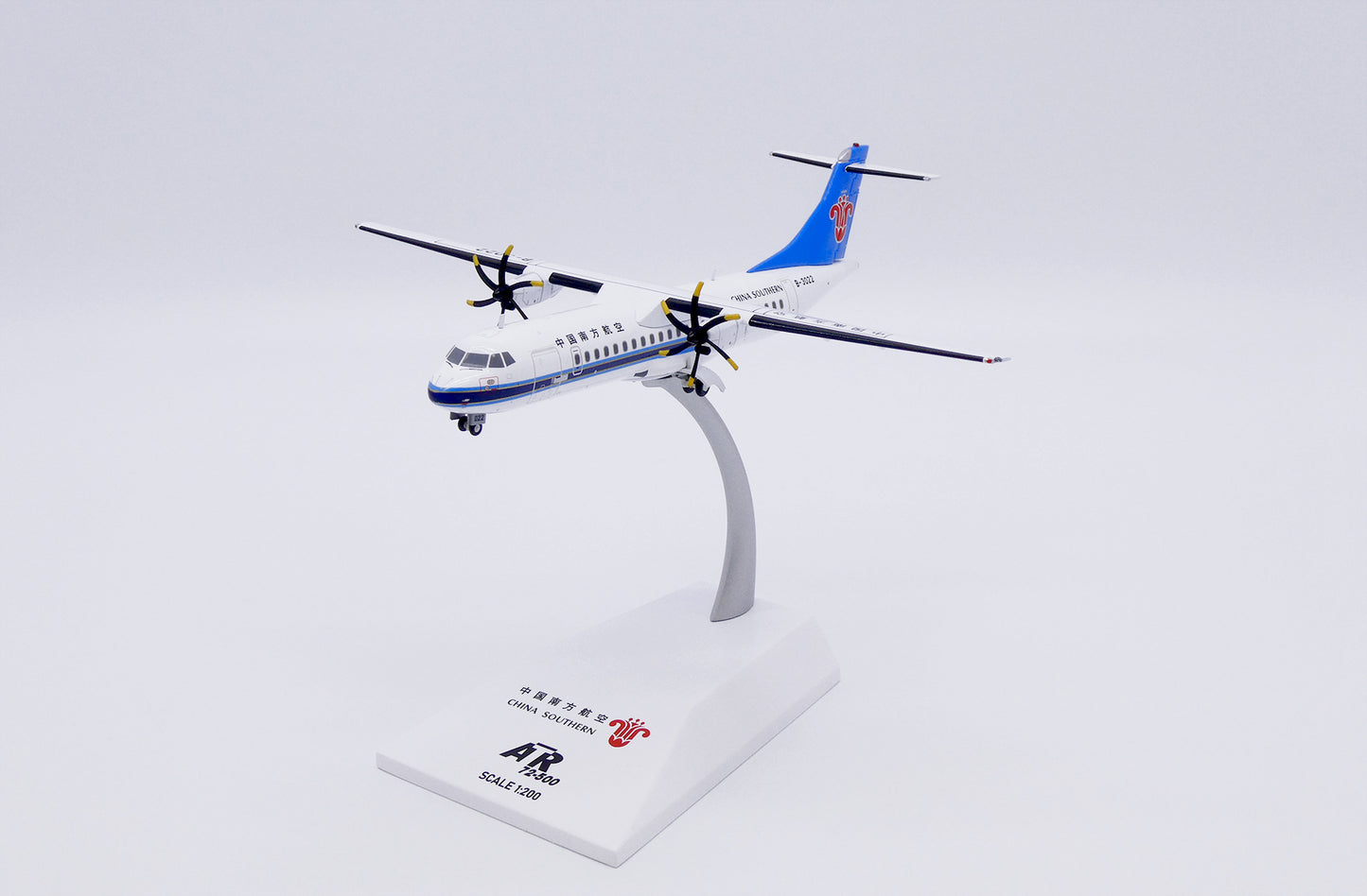 JC WINGS ATR72-500 CHINA SOUTHERN AIRLINES REG: B-3022