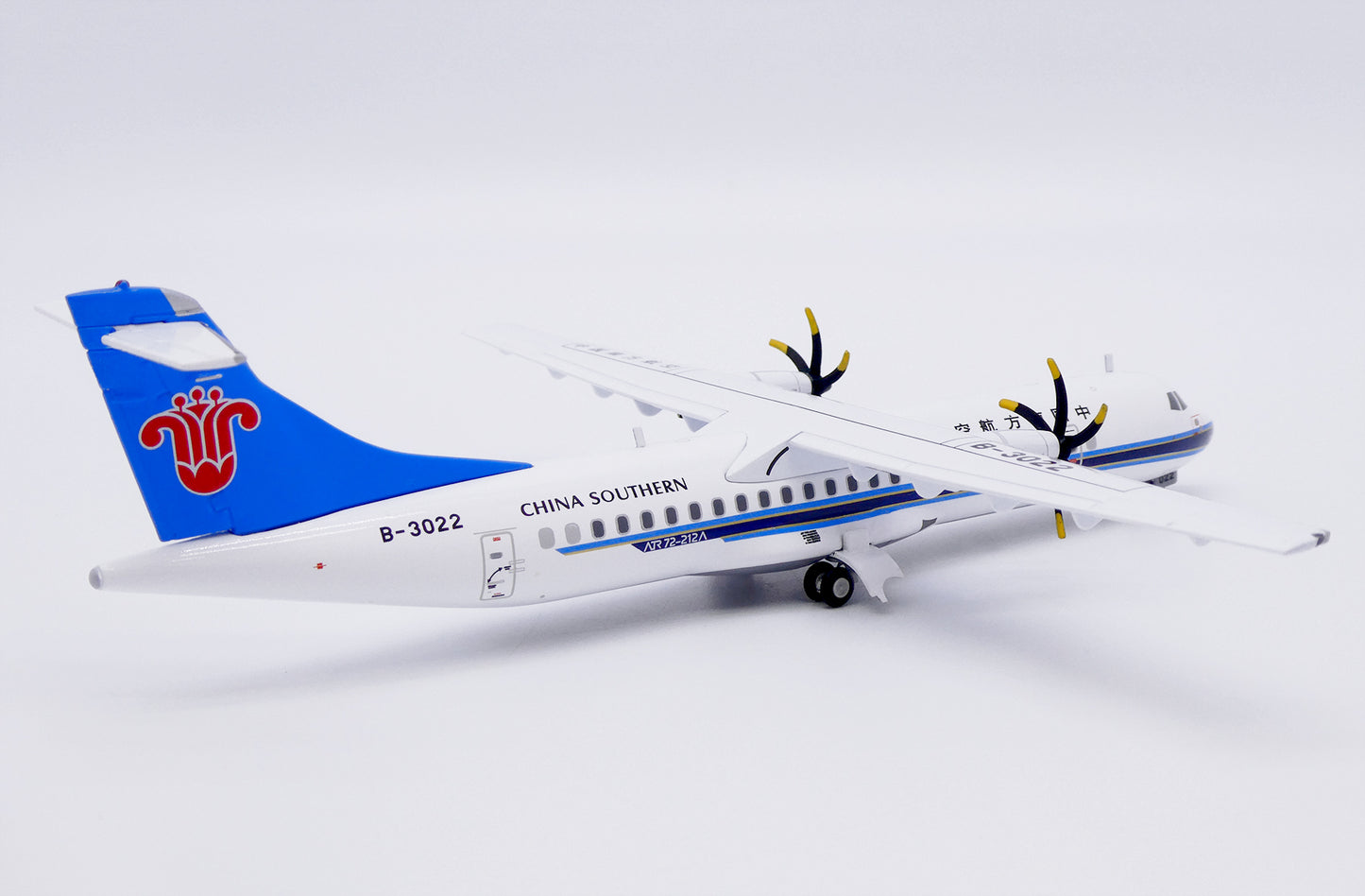 JC WINGS ATR72-500 CHINA SOUTHERN AIRLINES REG: B-3022