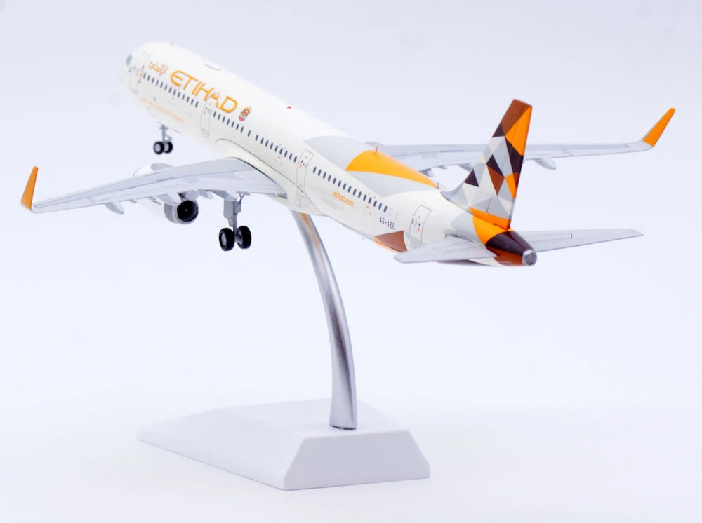 JC WINGS A321 ETIHAD AIRWAYS "2016 FORMULA 1 ABU DHABI GRAND PRIX" REG: A6-AEE