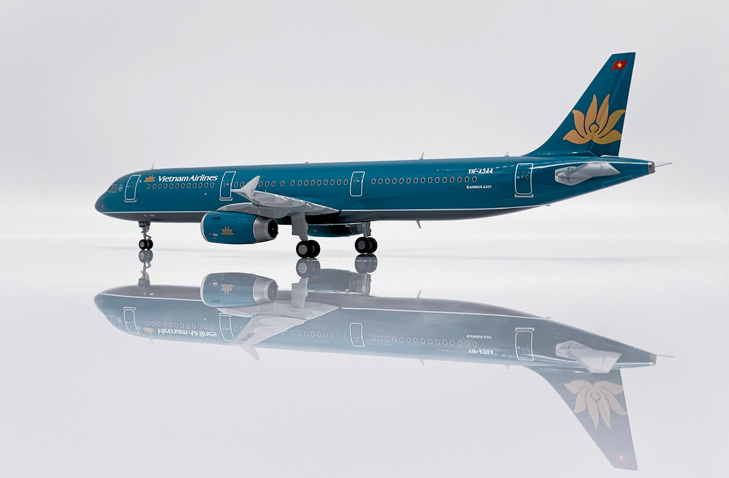 JC WINGS A321 VIETNAM AIRLINES REG: VN-A344