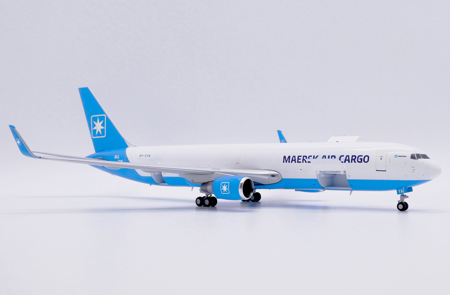 JC WINGS B767-300(ER)(BDSF) MAERSK AIR CARGO (INTERACTIVE SERIES) REG: OY-SYA