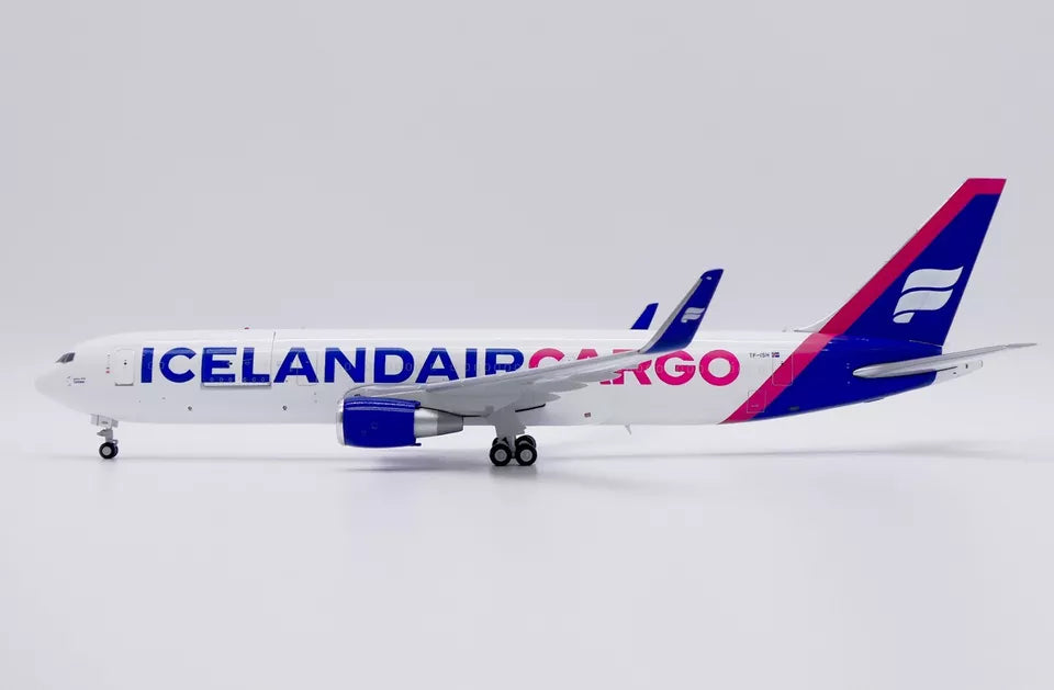 JC WINGS B767-300(ER)(BCF) ICELANDAIR CARGO (INTERACTIVE SERIES) REG: TF-ISH