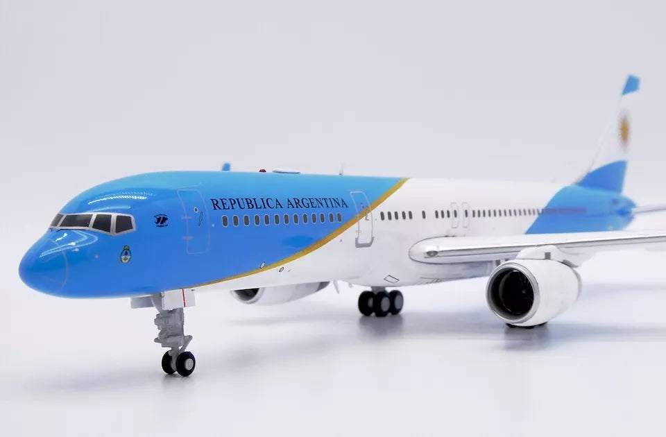 JC WINGS B757-200 ARGENTINA AIR FORCE REG: ARG-01