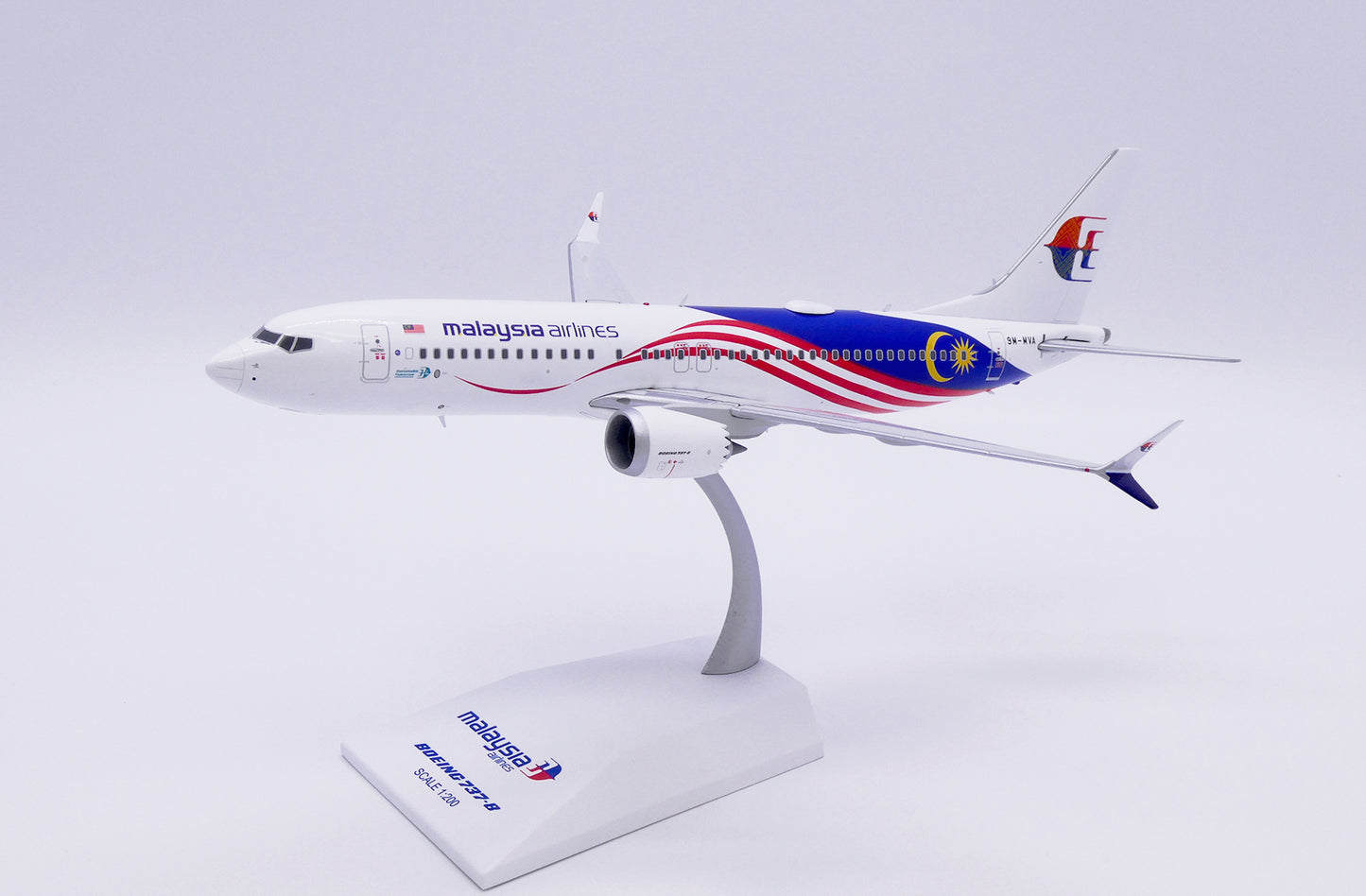 JC WINGS B737 MAX 8 MALAYSIA AIRLINES REG: 9M-MVA