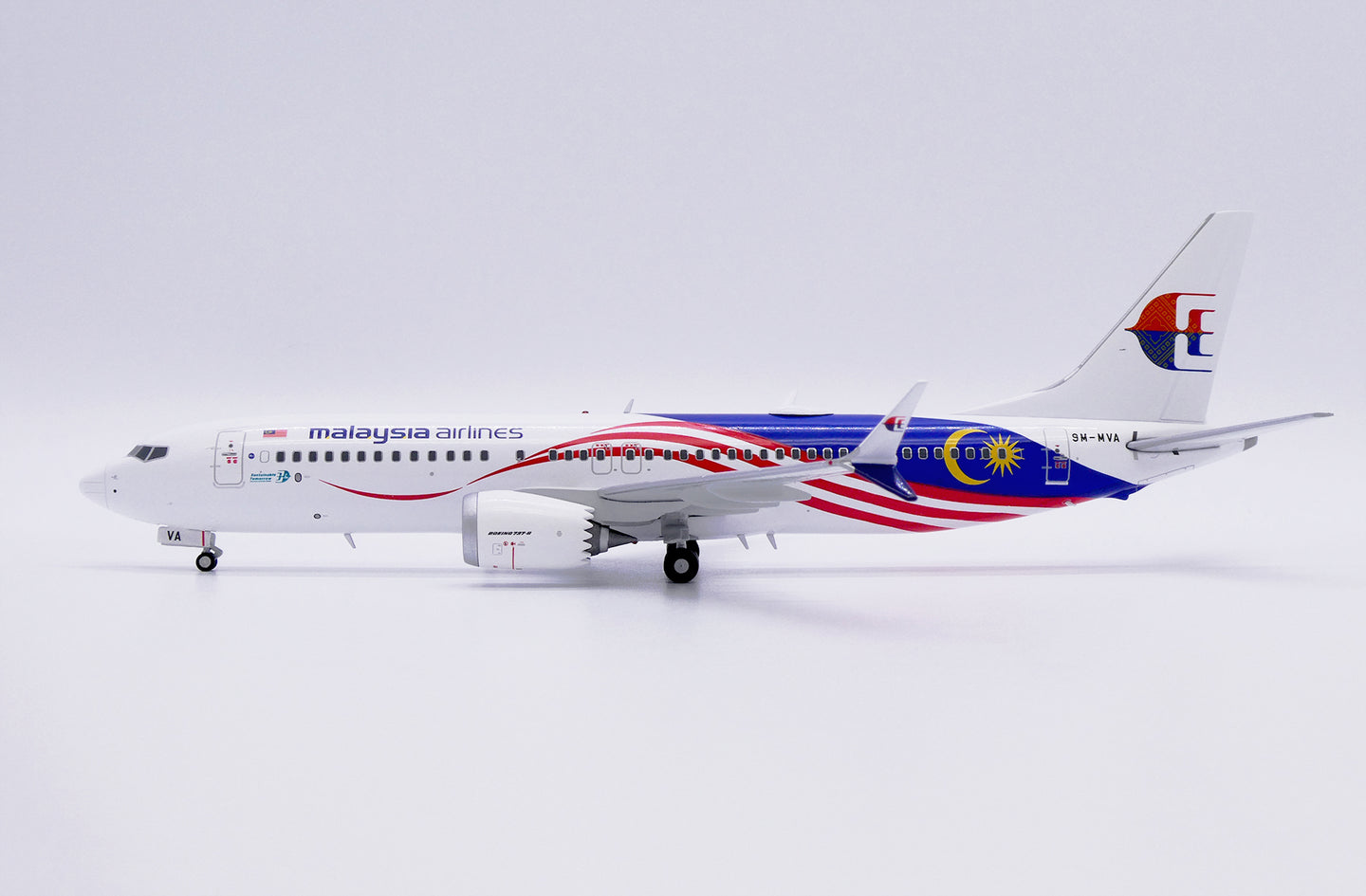 JC WINGS B737 MAX 8 MALAYSIA AIRLINES REG: 9M-MVA