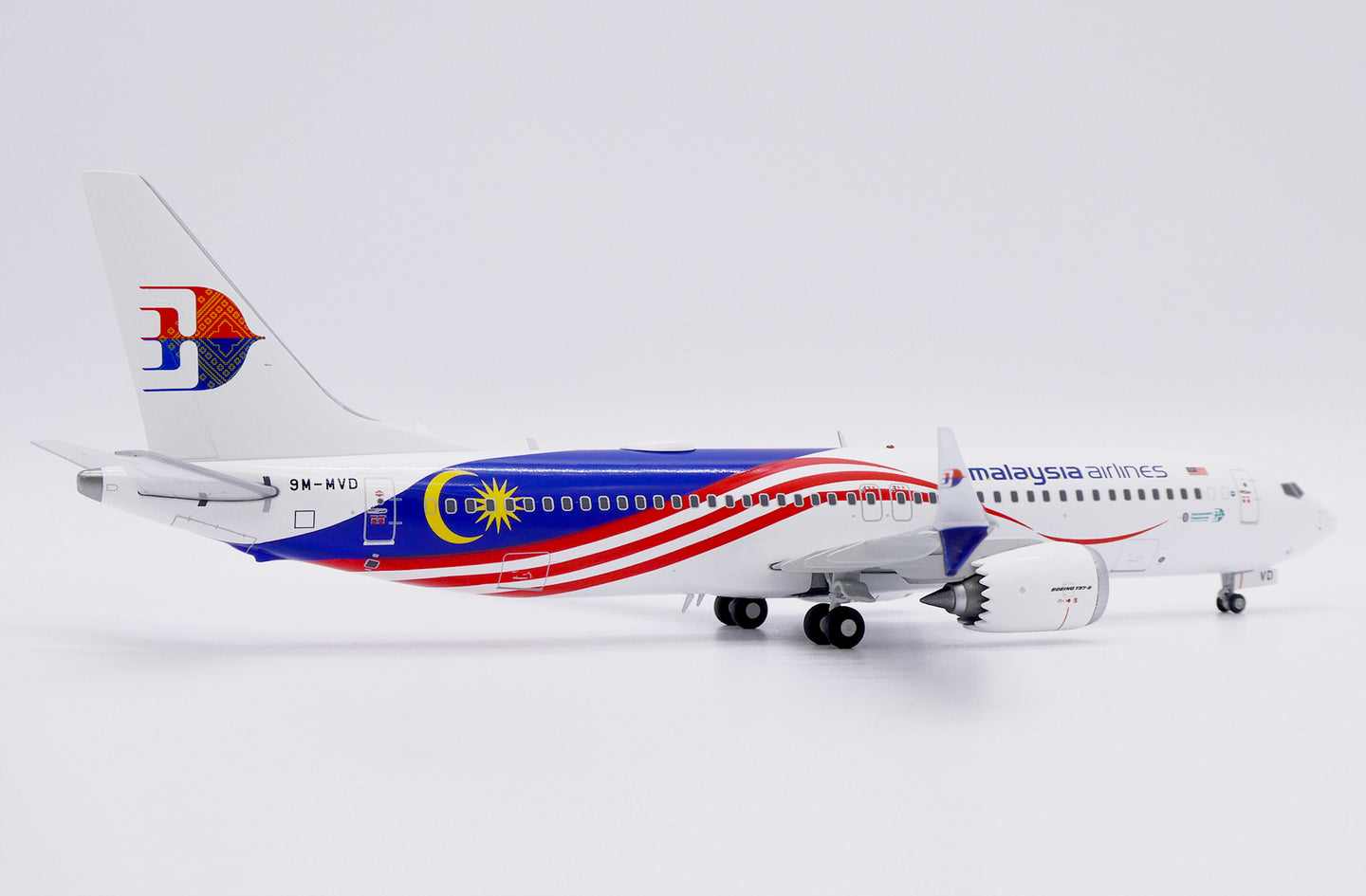 JC WINGS B737 MAX 8 MALAYSIA AIRLINES REG: 9V-MVD