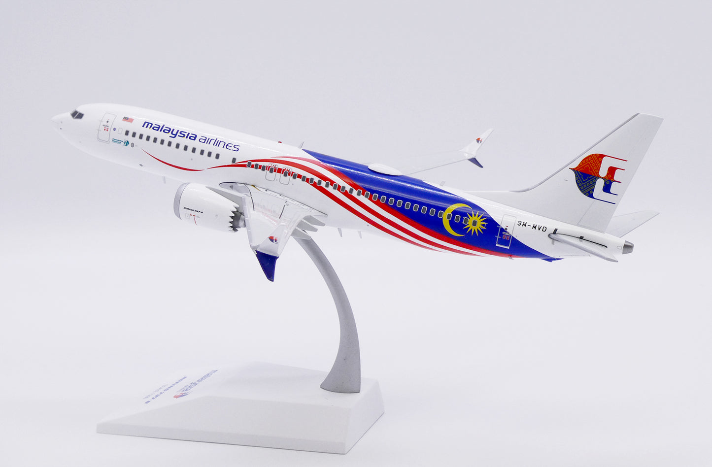 JC WINGS B737 MAX 8 MALAYSIA AIRLINES REG: 9V-MVD