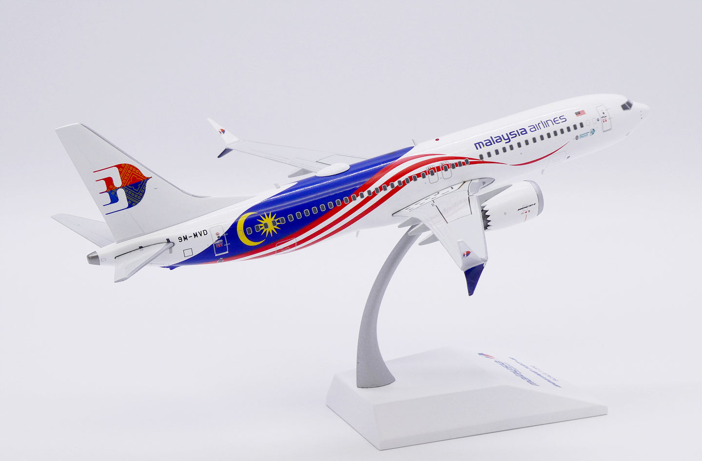 JC WINGS B737 MAX 8 MALAYSIA AIRLINES REG: 9V-MVD
