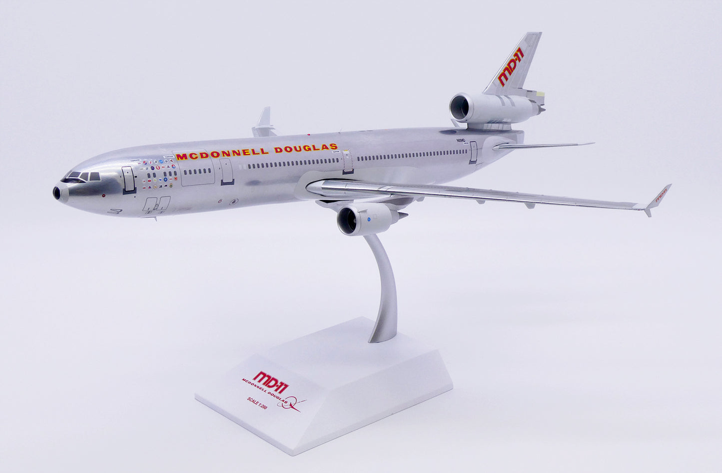 JC WINGS MD-11 HOUSE COLOURS (POLISHED) REG: N111MD
