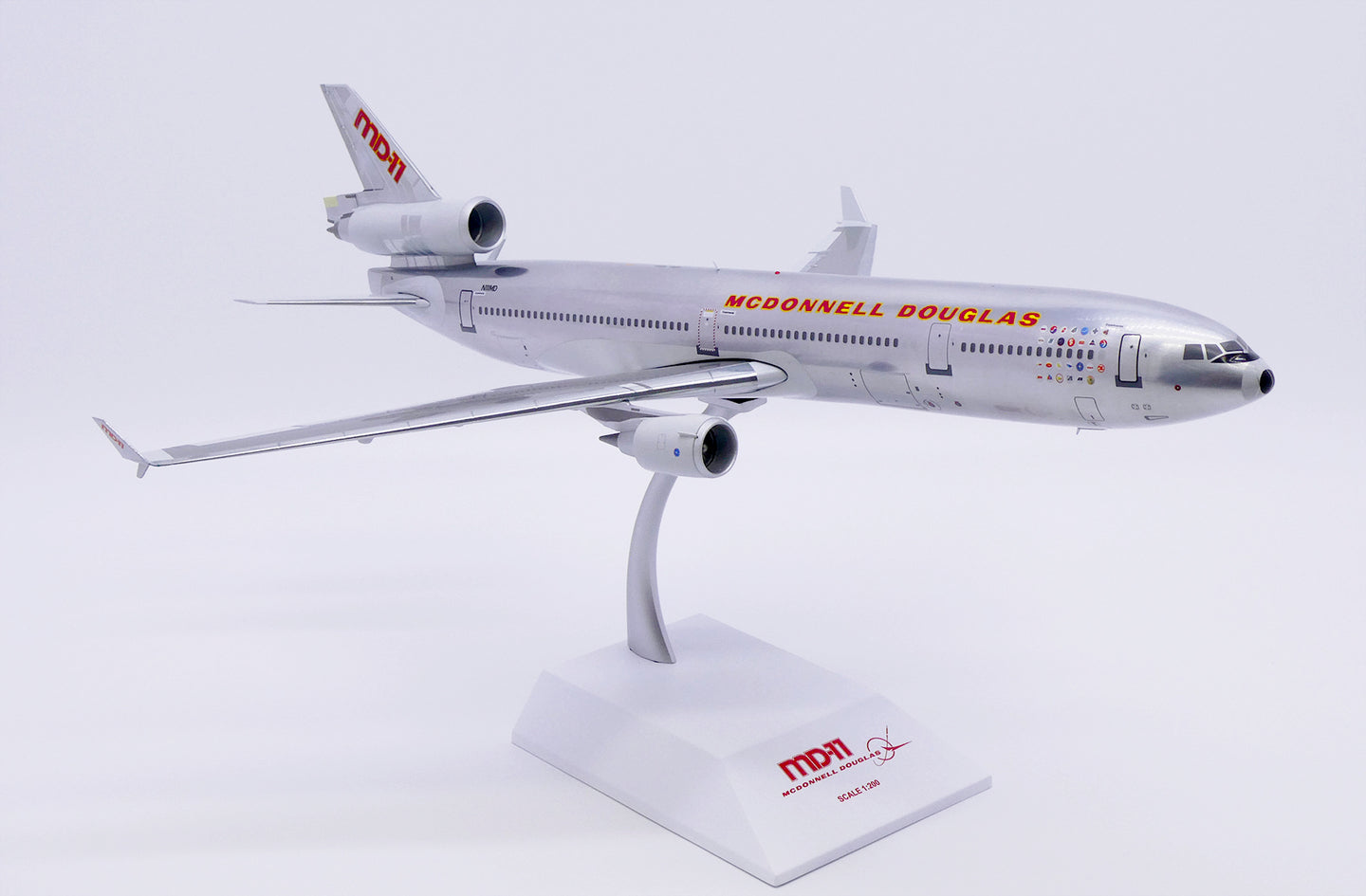 JC WINGS MD-11 HOUSE COLOURS (POLISHED) REG: N111MD