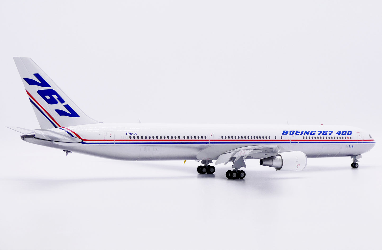 JC WINGS B767-400ER HOUSE COLOURS (POLISHED) (FLAPS DOWN) REG: N76400
