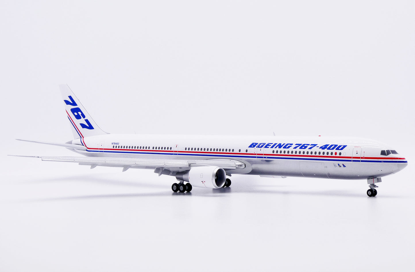 JC WINGS B767-400ER HOUSE COLOURS (POLISHED) (FLAPS DOWN) REG: N76400