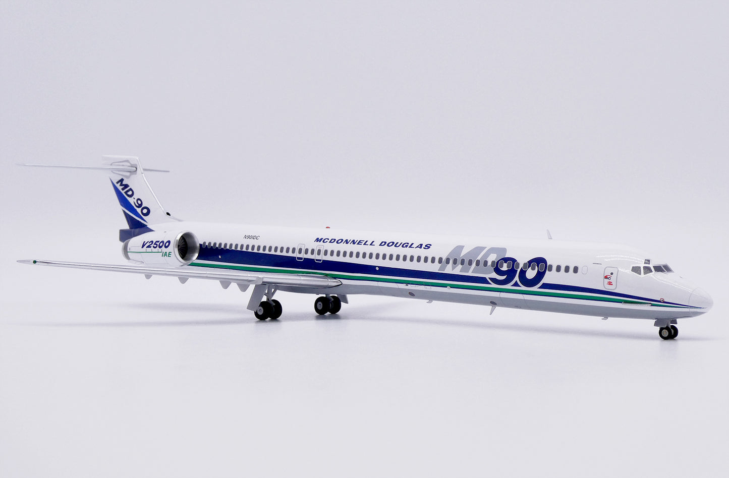 JC WINGS MD-90 HOUSE COLOUR REG: N901DC