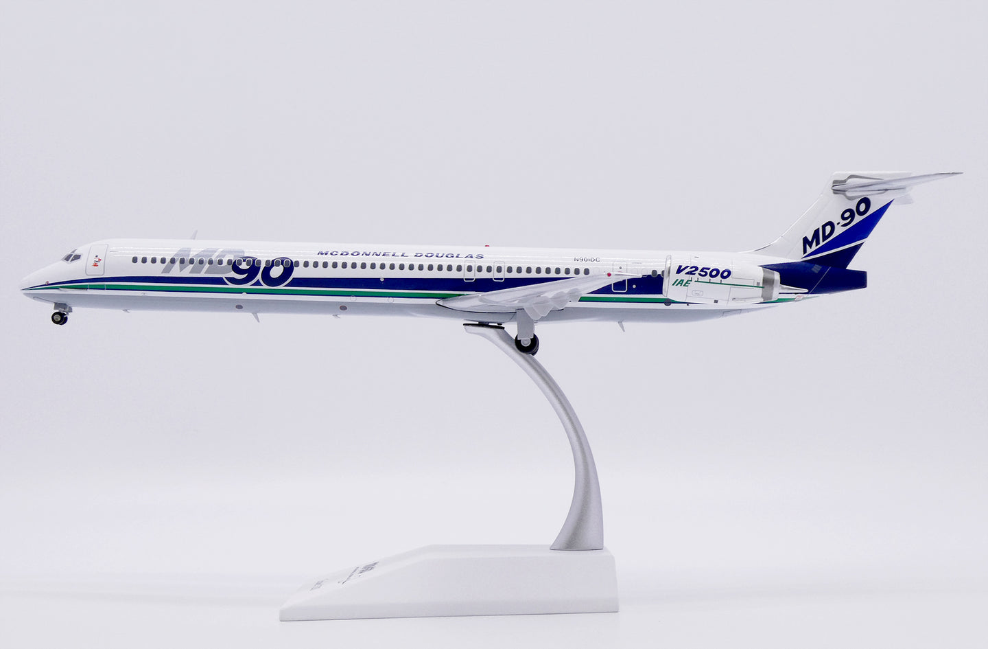 JC WINGS MD-90 HOUSE COLOUR REG: N901DC