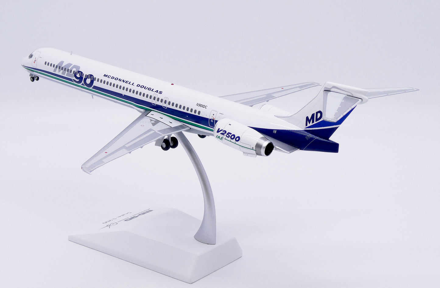 JC WINGS MD-90 HOUSE COLOUR REG: N901DC