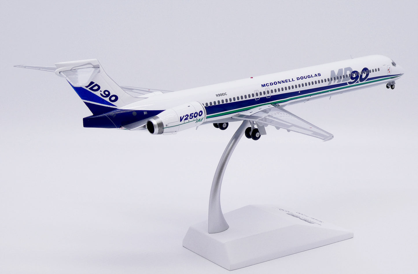 JC WINGS MD-90 HOUSE COLOUR REG: N901DC