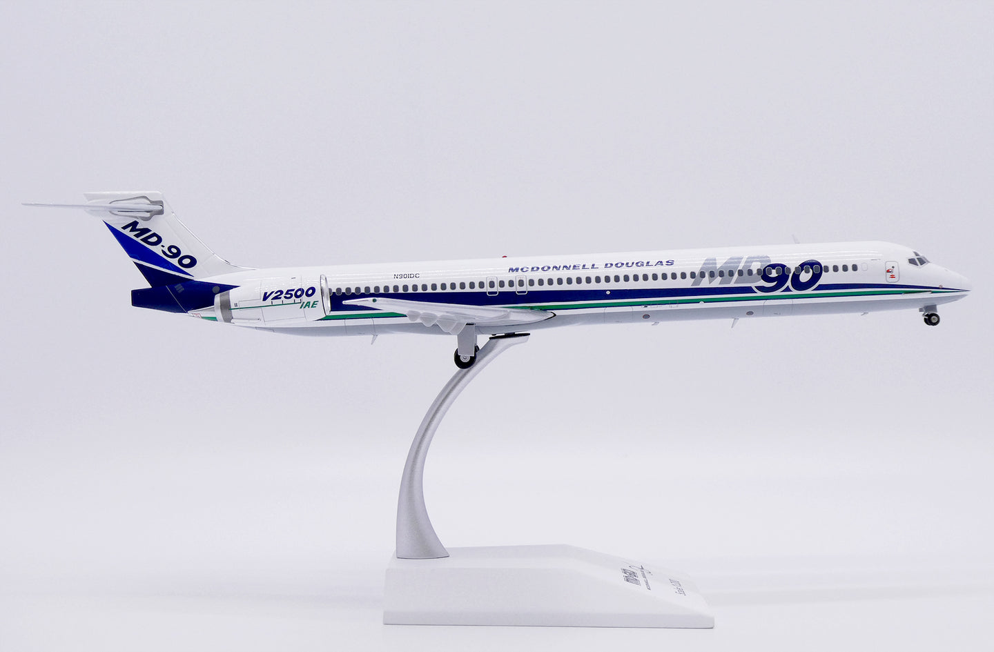 JC WINGS MD-90 HOUSE COLOUR REG: N901DC