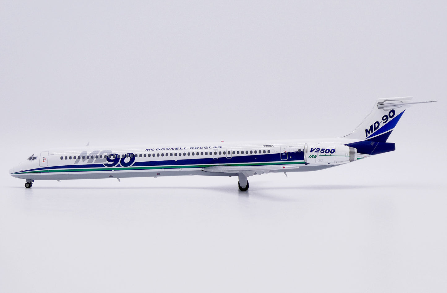 JC WINGS MD-90 HOUSE COLOUR REG: N901DC