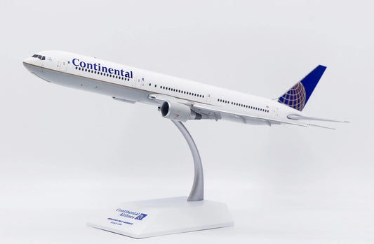JC WINGS B767-400ER CONTINENTAL AIRLINES "SKYTEAM LOGO" REG: N66051