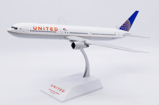 JC WINGS B767-400ER UNITED AIRLINES "DENVER BRONCOS" (FLAPS DOWN) REG: N76064