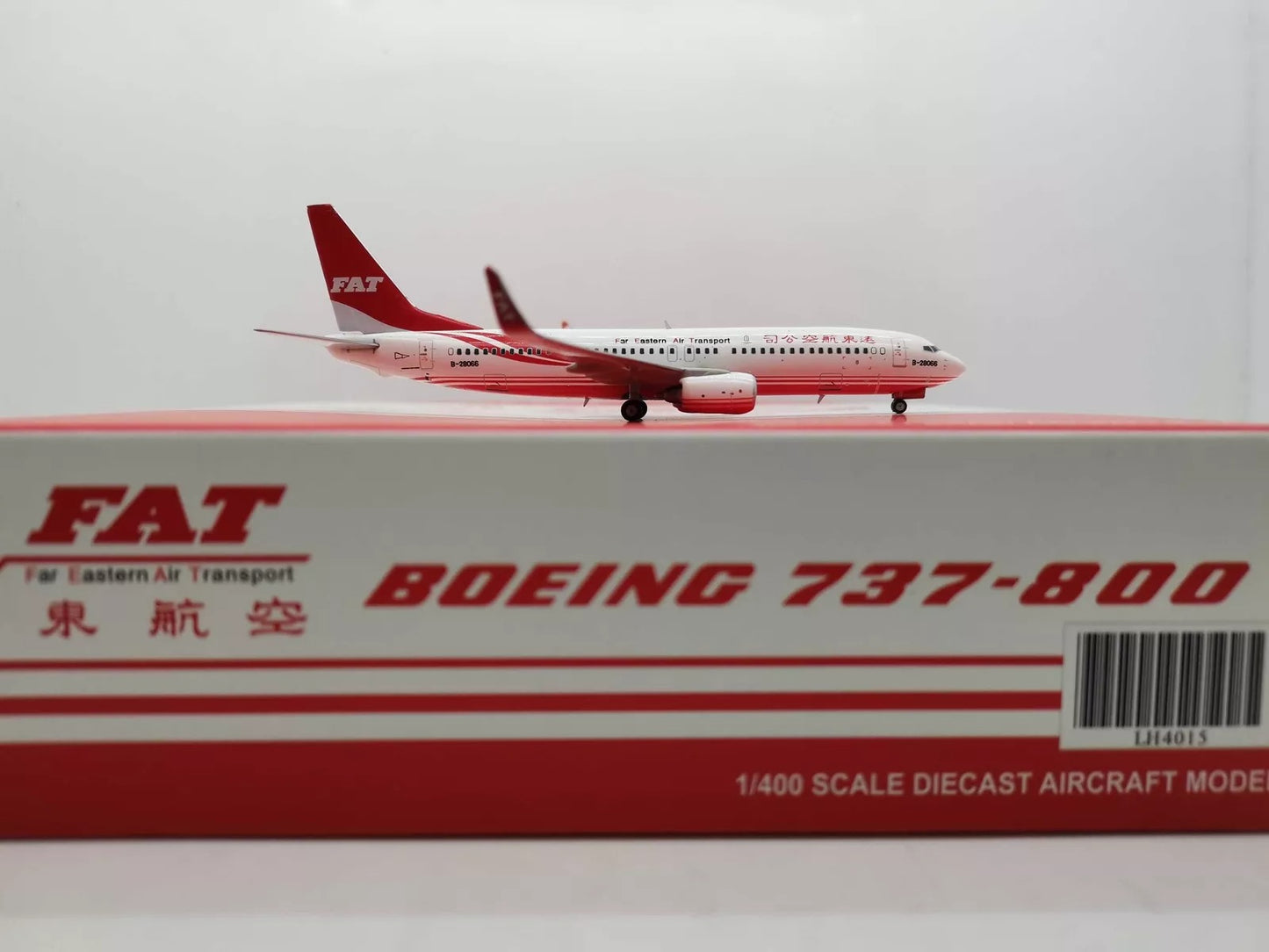 JC WINGS B737-800 FAT REG: B-28066