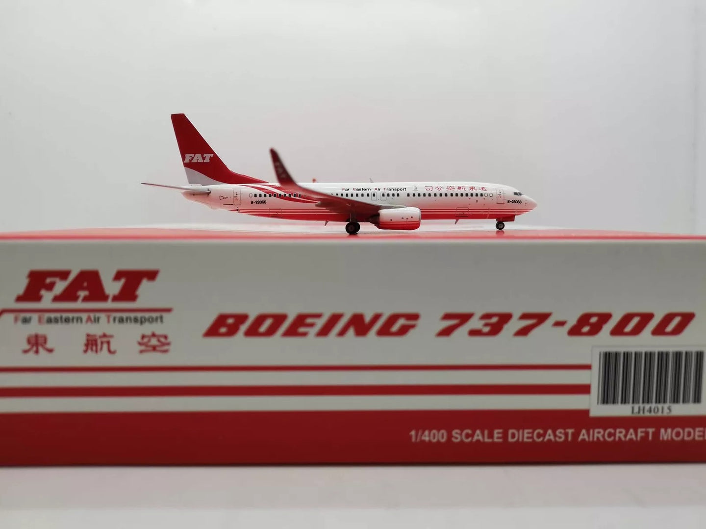 JC WINGS B737-800 FAT REG: B-28066