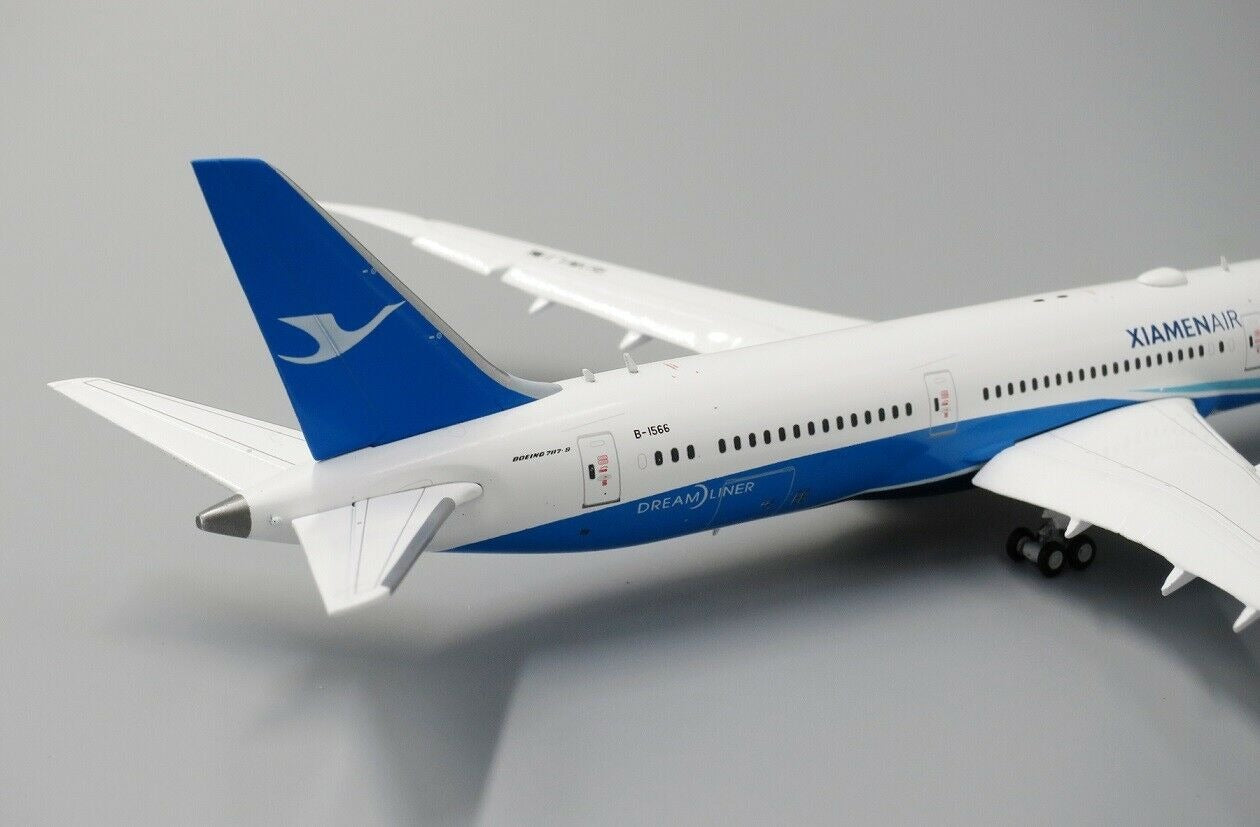 JC WINGS B787-9 XIAMEN AIRLINES (FLAP DOWN) REG: B-1566
