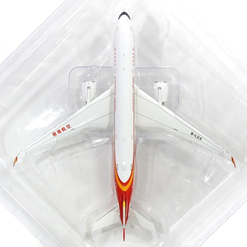 JC WINGS A350 HONG KONG AIRLINES (FLAPS DOWN) REG: B-LGA