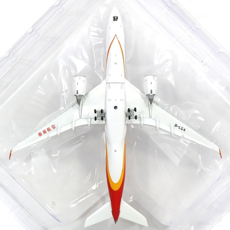 JC WINGS A350 HONG KONG AIRLINES (FLAPS DOWN) REG: B-LGA