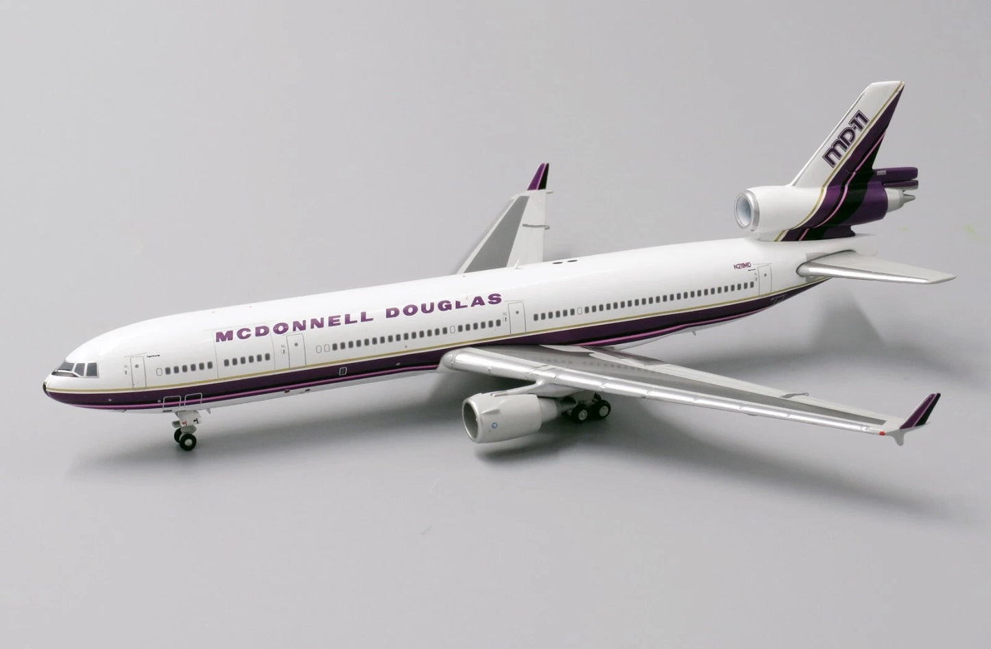 JC WINGS MD-11 HOUSE COLOUR REG: N211MD