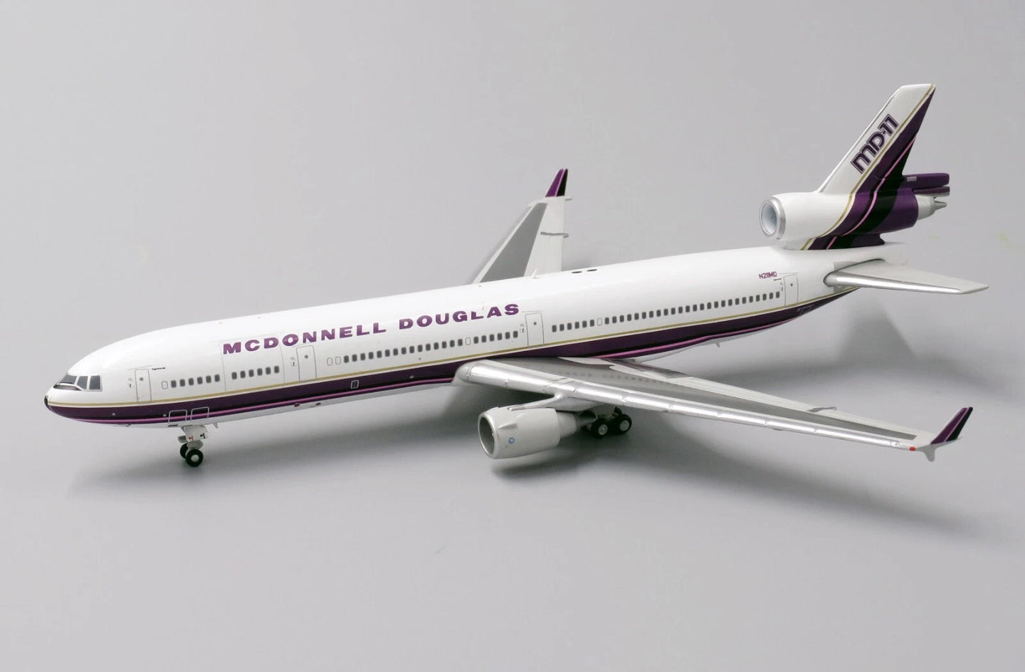 JC WINGS MD-11 HOUSE COLOUR REG: N211MD