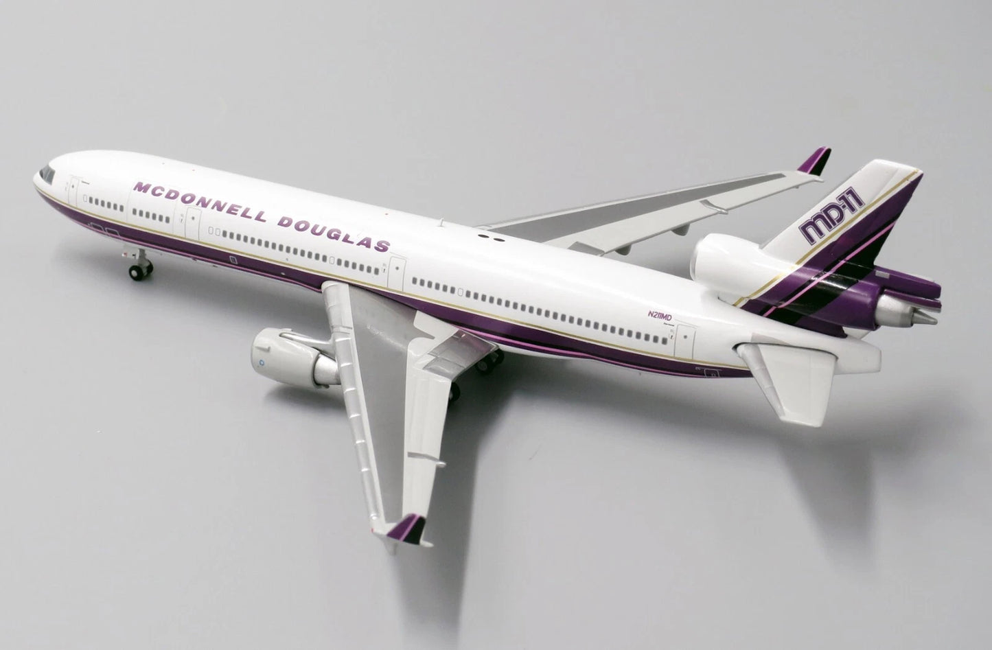 JC WINGS MD-11 HOUSE COLOUR REG: N211MD