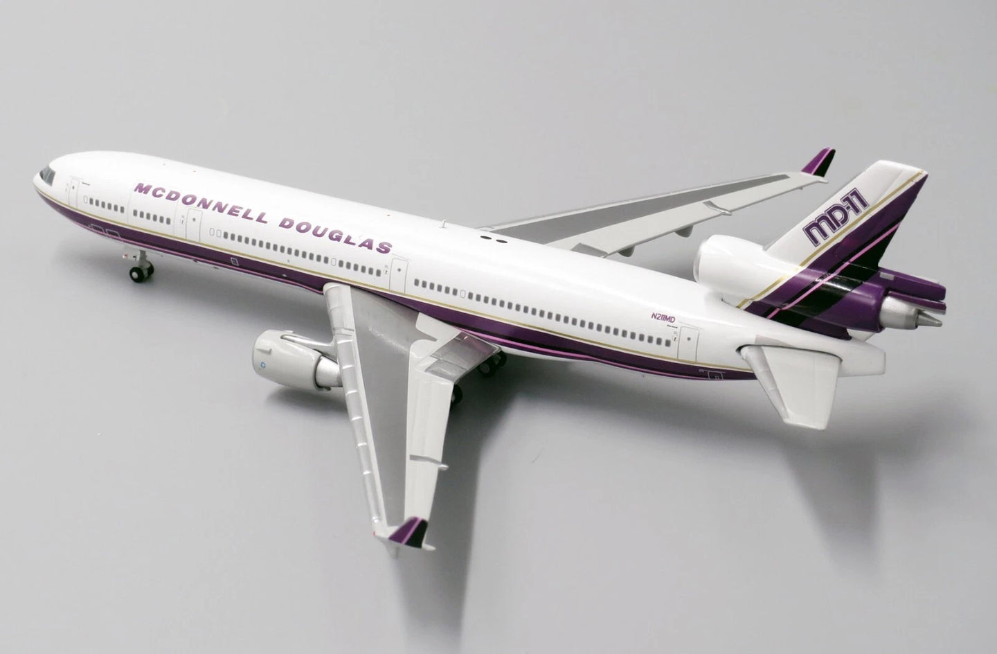 JC WINGS MD-11 HOUSE COLOUR REG: N211MD