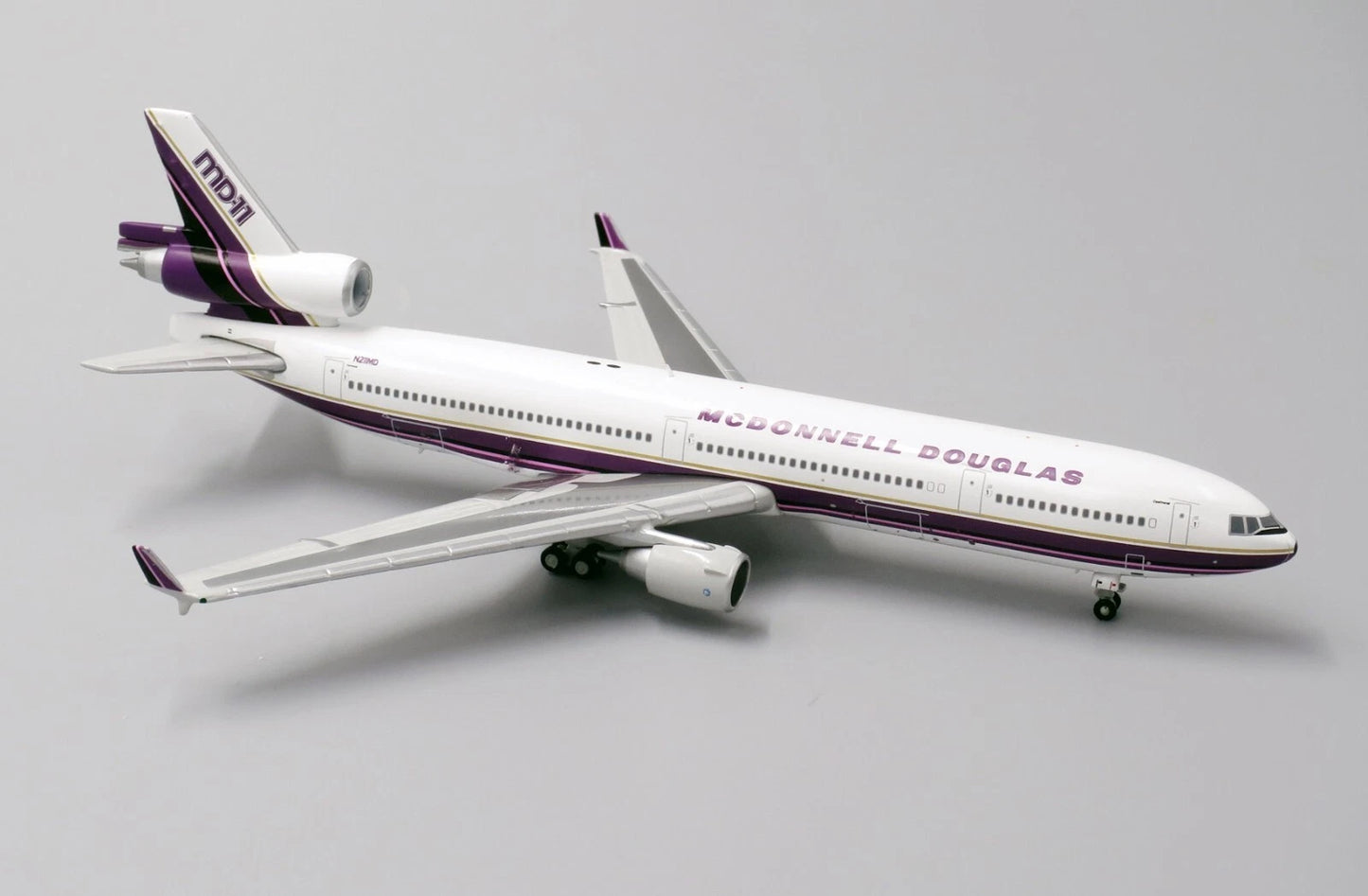 JC WINGS MD-11 HOUSE COLOUR REG: N211MD