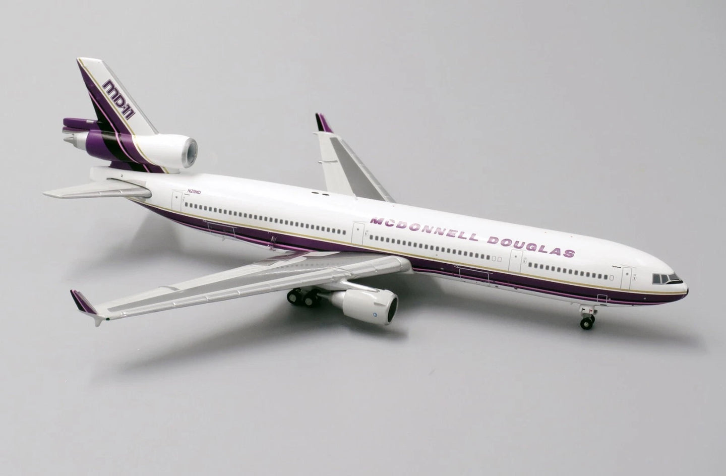 JC WINGS MD-11 HOUSE COLOUR REG: N211MD