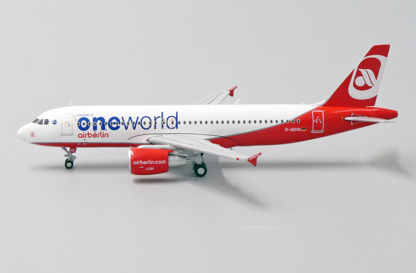 JC WINGS A320 AIR BERLIN "ONEWORLD LIVERY" REG: D-ABHO