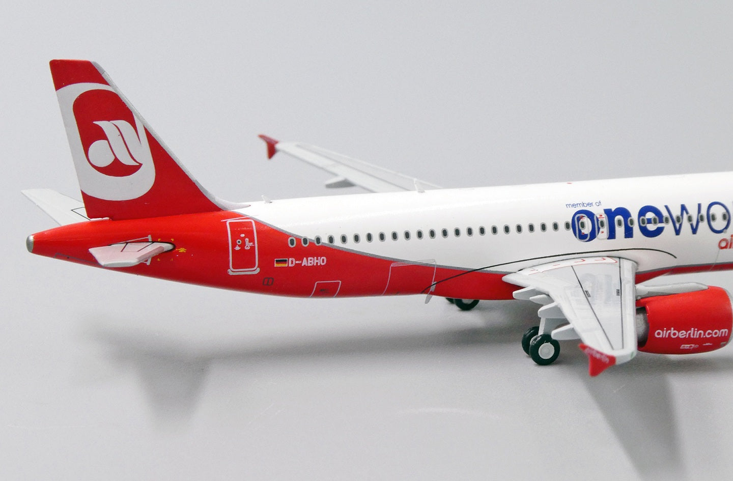 JC WINGS A320 AIR BERLIN "ONEWORLD LIVERY" REG: D-ABHO